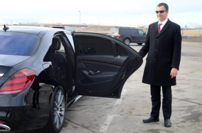 Meet-and-Greet-Man-and-Car-_1623618880-qd9hl6zwpvkama2xh67ro131ues2xe85cx8p9srpyw